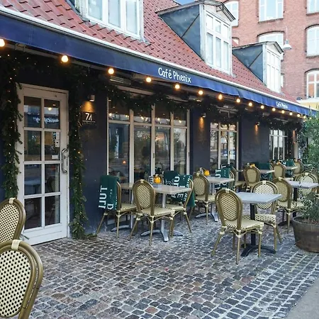 Bright And In * Copenhaga